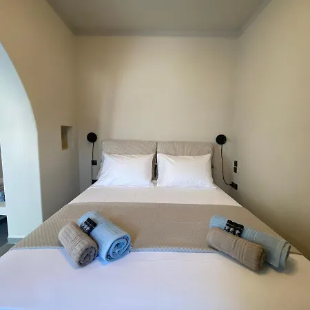 Meridiano Parikia (Paros)