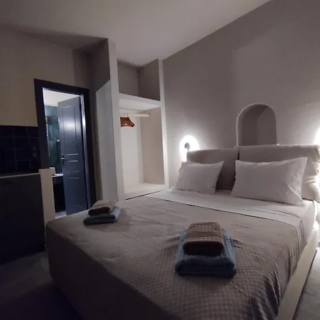 Meridiano Parikia (Paros)